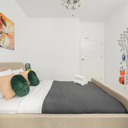 Lumina I Premium 3br With Private Garden I Parking 바르샤바